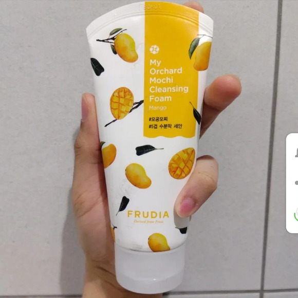 Frudia Mochi cleansing foam in mango - Picture 2 of 8
